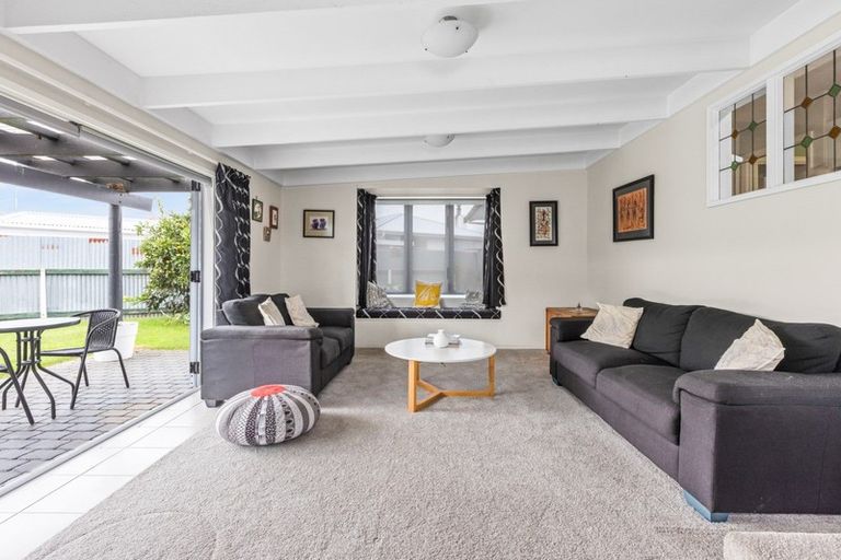 Photo of property in 12 Liverpool Crescent, Tamatea, Napier, 4112