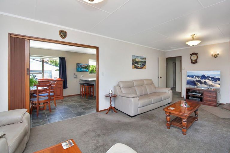 Photo of property in 8 Smith Street, Dannevirke, 4930