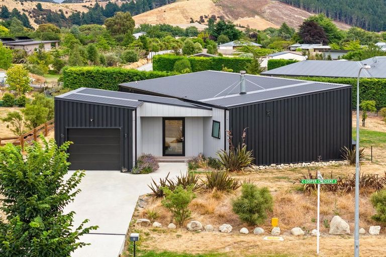 Photo of property in Luggate Park, 10 Cooper Crescent, Luggate, Wanaka, 9383