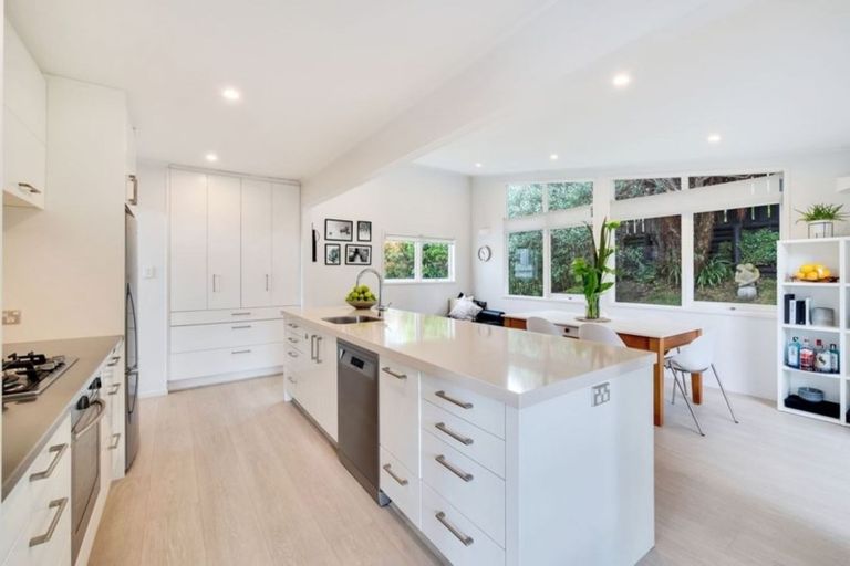 Photo of property in 20 Asbury Crescent, Campbells Bay, Auckland, 0630