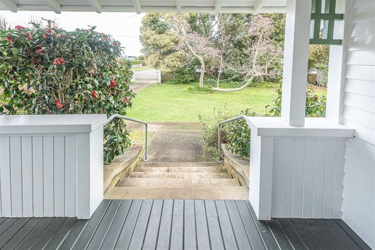 Photo of property in 28 Peakes Road, Saint Johns Hill, Whanganui, 4501