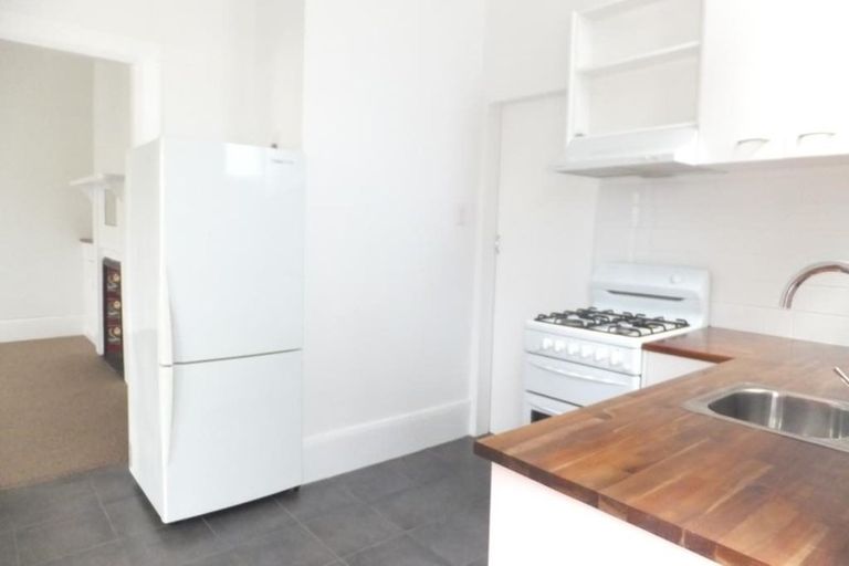 Photo of property in 14 Kenwyn Terrace, Newtown, Wellington, 6021