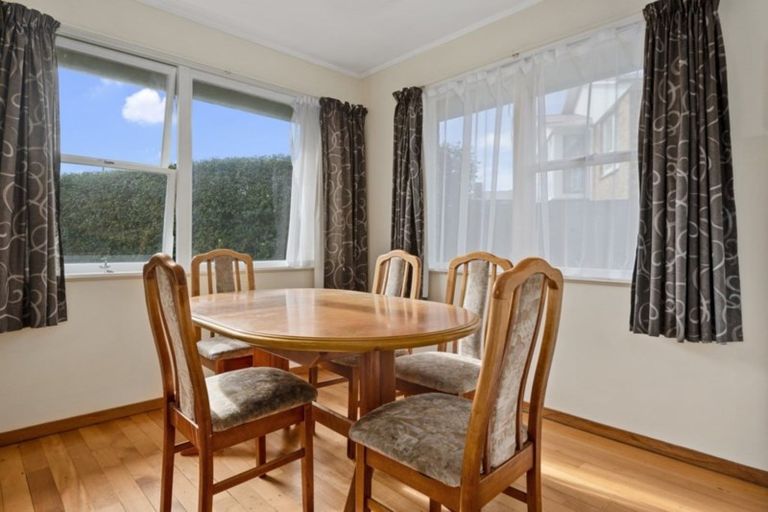 Photo of property in 30 Lee Street, Te Puke, 3119