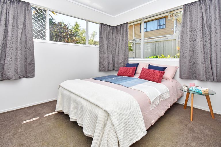 Photo of property in 1/576a Weymouth Road, Weymouth, Auckland, 2103