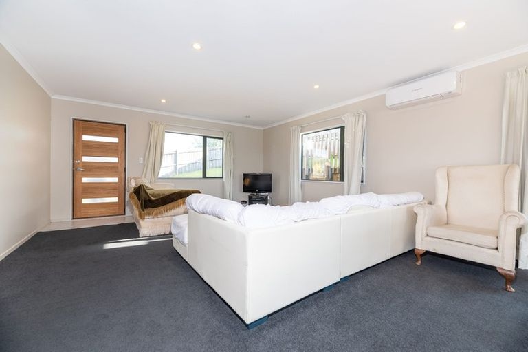 Photo of property in 26 Mili Way, Ranui, Auckland, 0612