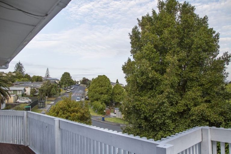 Photo of property in 1/10 Juniper Road, Sunnynook, Auckland, 0620