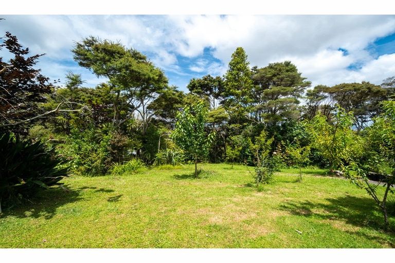 Photo of property in 131 Colwill Road, Massey, Auckland, 0614