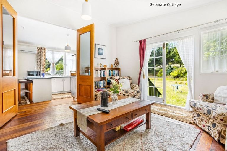 Photo of property in 100 Bethells Road, Waitakere, Henderson, 0781