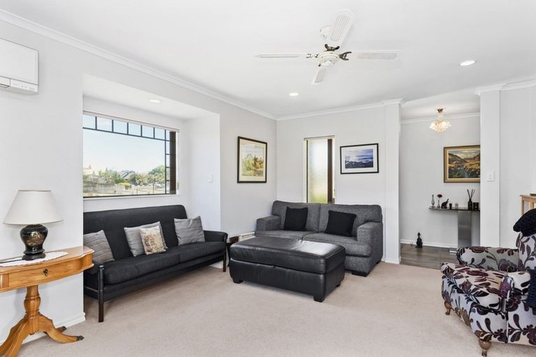 Photo of property in 21 Rosberg Place, Mount Maunganui, 3116