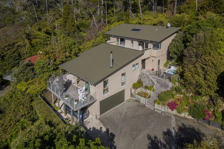 Photo of property in 10 Patricia Place, Hahei, Whitianga, 3591