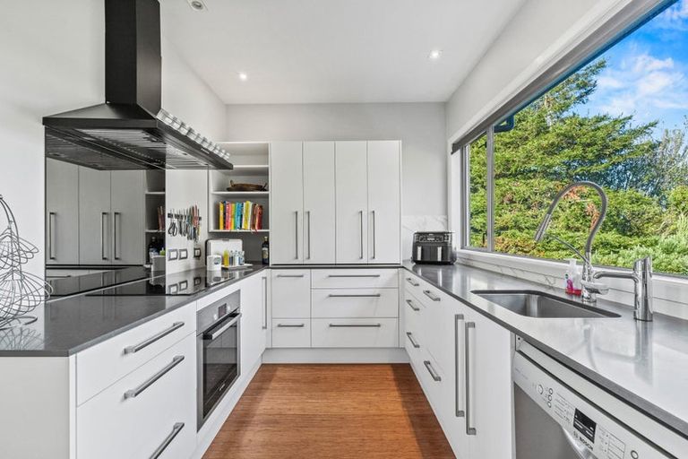 Photo of property in 37 Oakgrove Drive, Rangiora, 7400