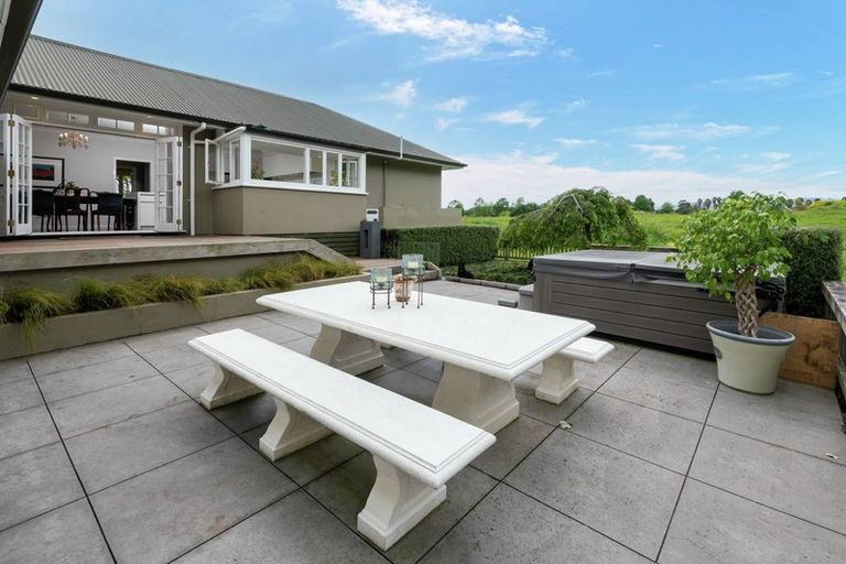 Photo of property in 522 Great South Road, Rosehill, Papakura, 2113