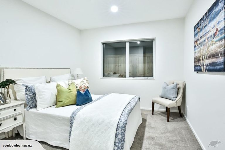 Photo of property in 52 Schoolside Road, Kumeu, 0810