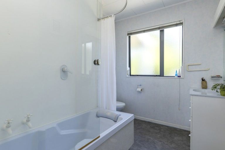 Photo of property in 126 Acacia Bay Road, Nukuhau, Taupo, 3330
