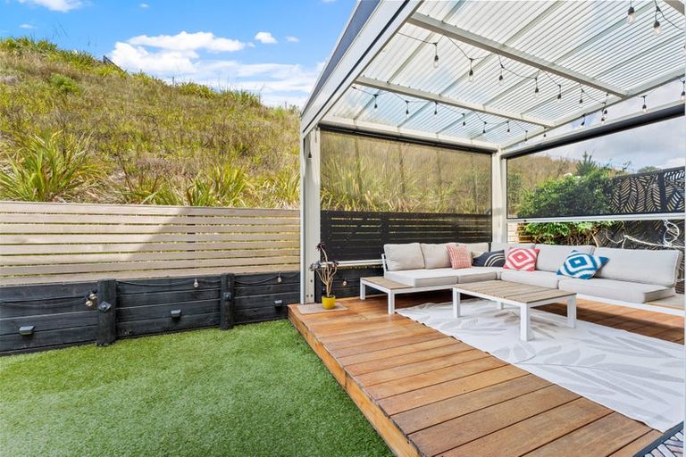 Photo of property in 33 Sanremo Lane, Stanmore Bay, Whangaparaoa, 0932