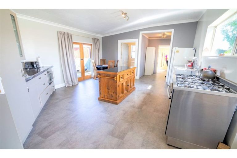 Photo of property in 58 Mauchline Street, Wallacetown, 9816