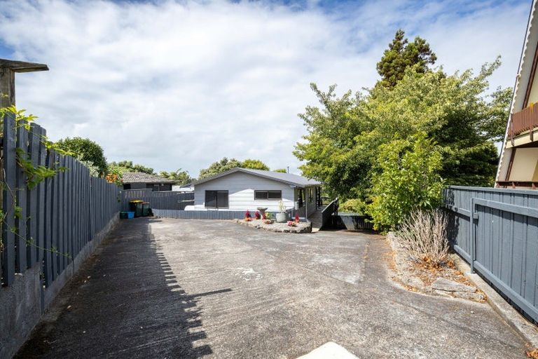 Photo of property in 10b Brierley Place, Marfell, New Plymouth, 4310