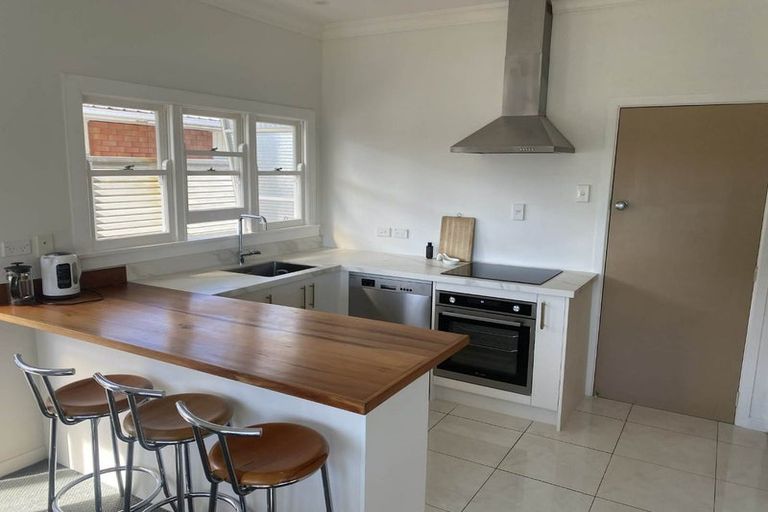 Photo of property in 5c Pendarves Street, New Plymouth, 4310
