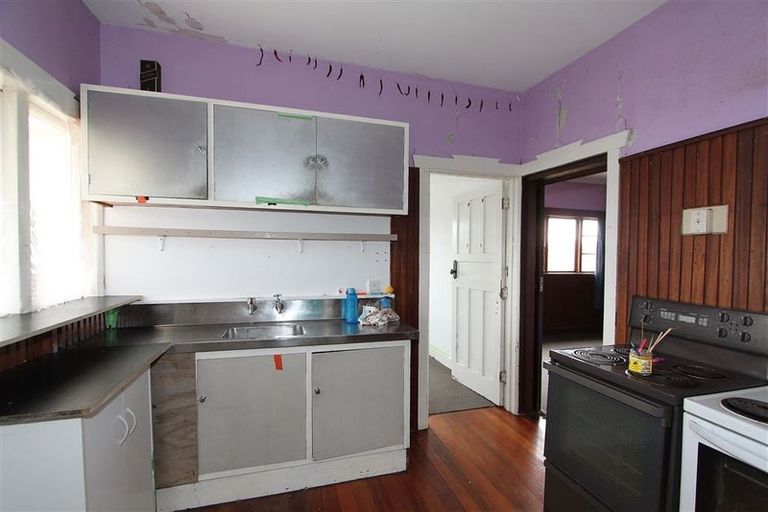 Photo of property in 154 Bowhill Road, New Brighton, Christchurch, 8083