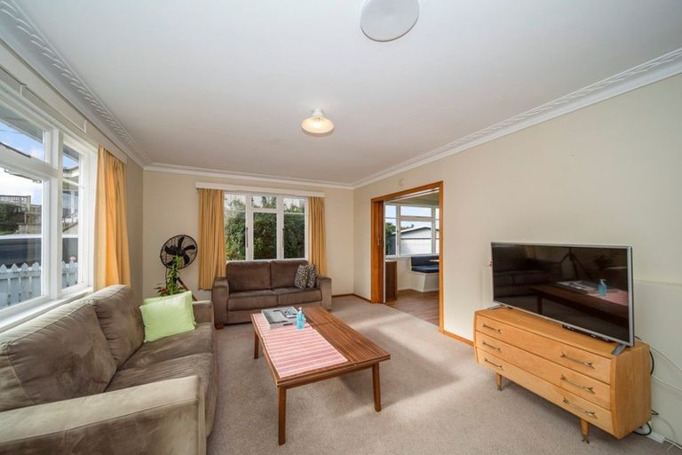 Photo of property in 26 Stuart Place, Blagdon, New Plymouth, 4310