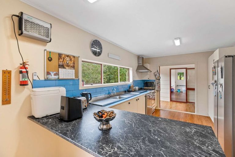 Photo of property in 3004 Kaipara Coast Highway, Glorit, Warkworth, 0984