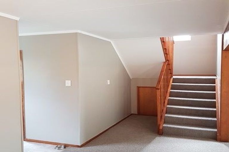 Photo of property in 2 Old Onerahi Road, Onerahi, Whangarei, 0110