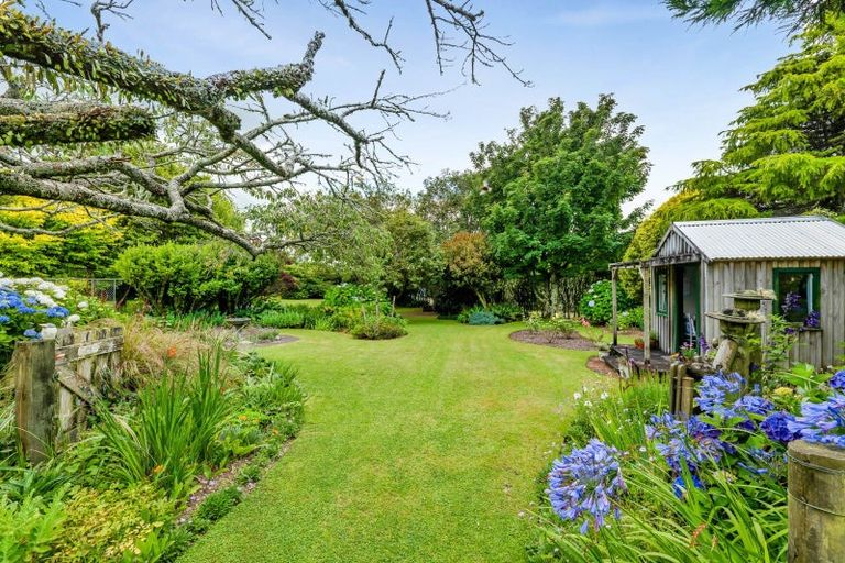 Photo of property in 37 Flint Road West, Stratford, 4332