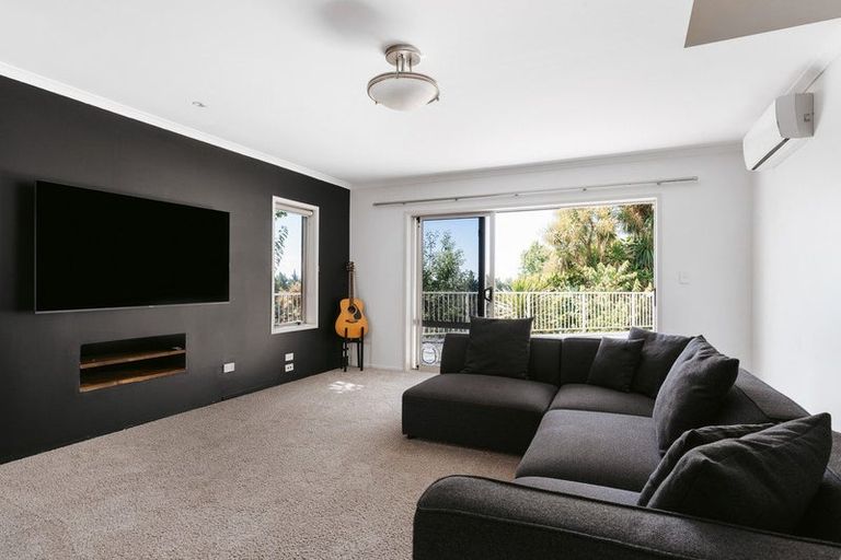 Photo of property in 8 Waiorakei Way, Welcome Bay, Tauranga, 3175