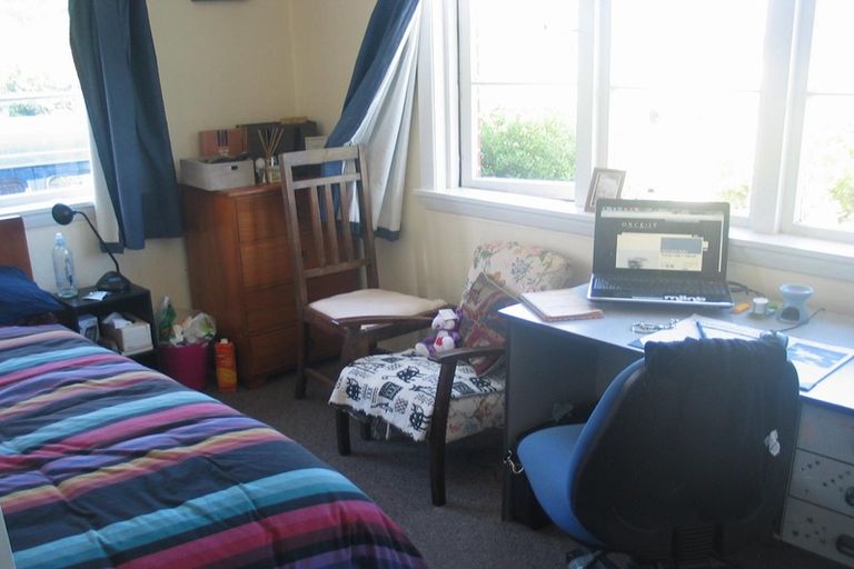 Photo of property in 17 Hillary Crescent, Upper Riccarton, Christchurch, 8041