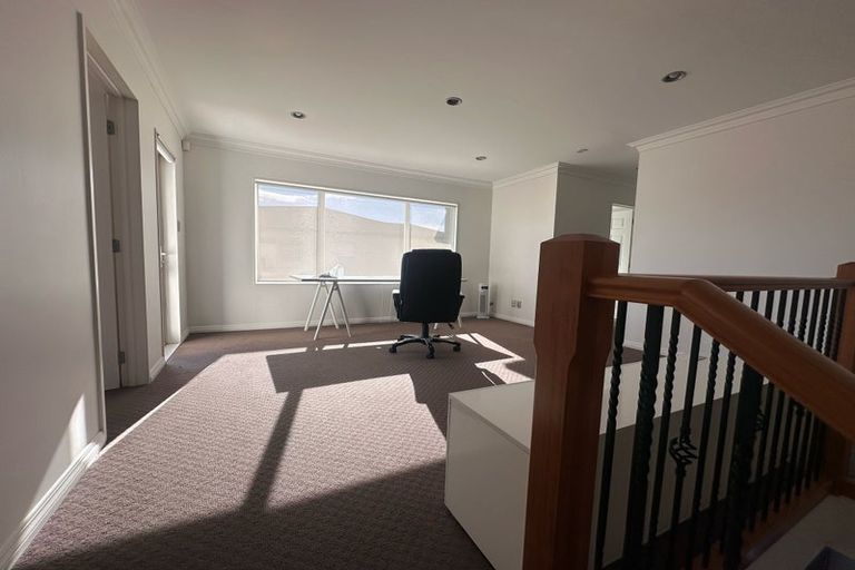 Photo of property in 25 Wye Oak Drive, Schnapper Rock, Auckland, 0632