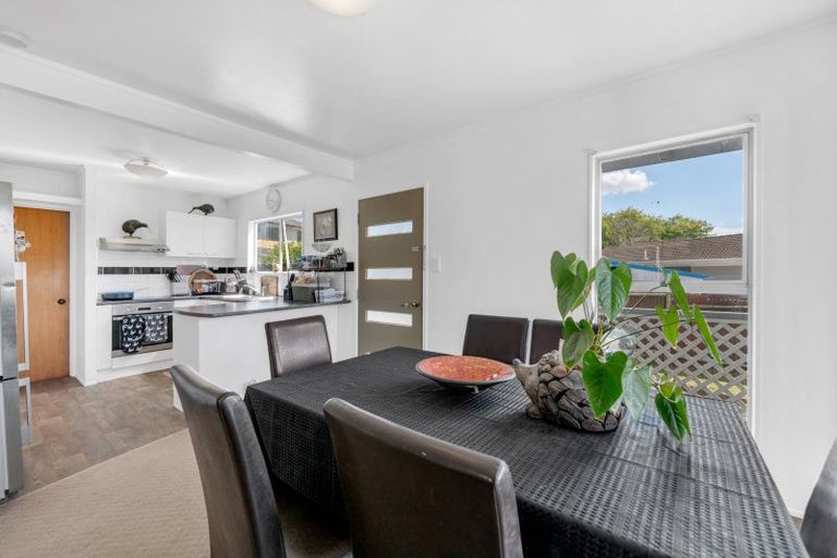 Photo of property in 14 Oreti Place, Clover Park, Auckland, 2019