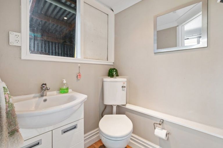 Photo of property in 4 Cross Street, Papakura, 2110
