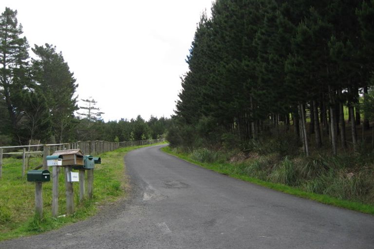 Photo of property in 66 Bethells Road, Waitakere, Auckland, 0816