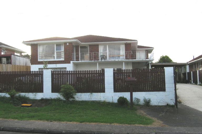 Photo of property in 52 Tiroroa Avenue, Te Atatu South, Auckland, 0610