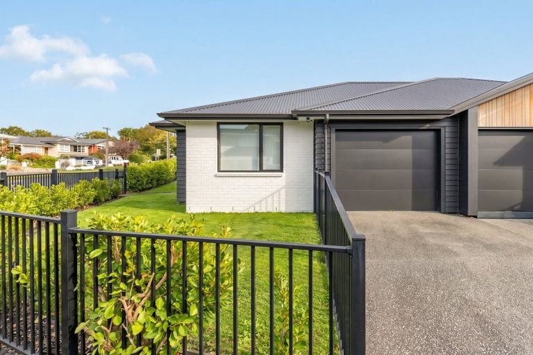 Photo of property in Cashmere Bay Road, Moana, 7875