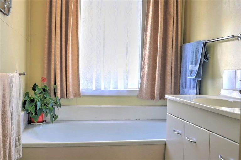 Photo of property in 85 South Road, Manaia, 4612