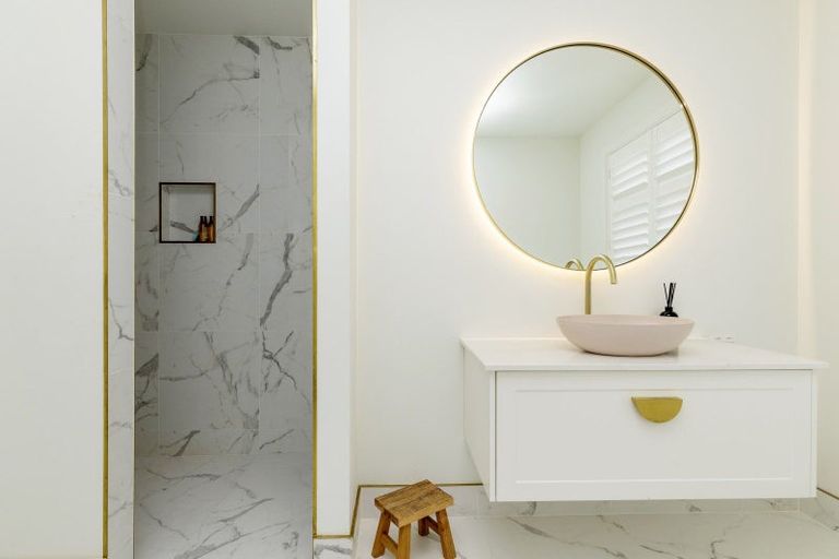 Photo of property in 13 Lochinvar Lane, Acacia Bay, Taupo, 3385