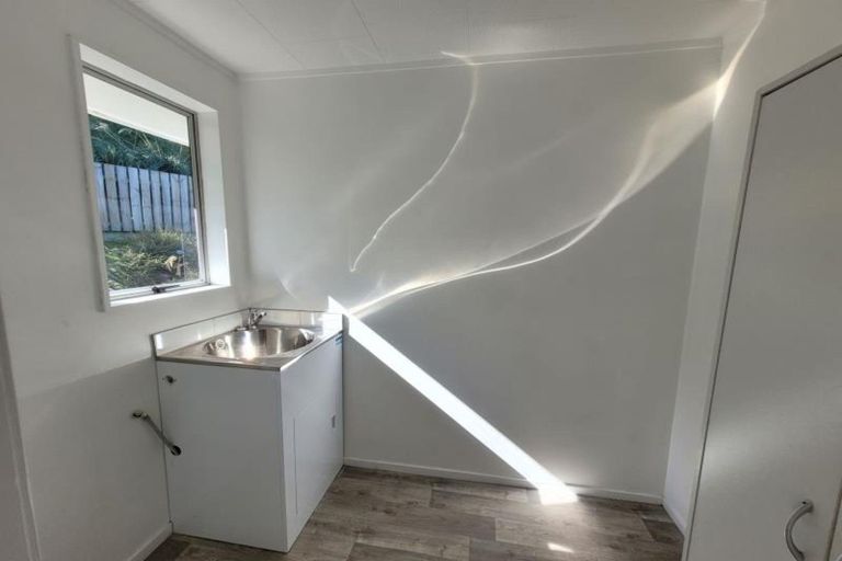 Photo of property in 5c Tahurangi Place, Spotswood, New Plymouth, 4310