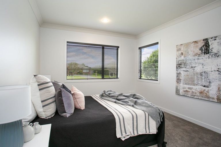 Photo of property in 16 Brancaster Place, Cambridge, 3434