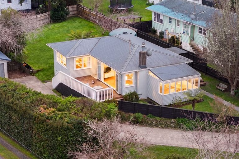 Photo of property in 35 Riverhead Road, Kumeu, 0810