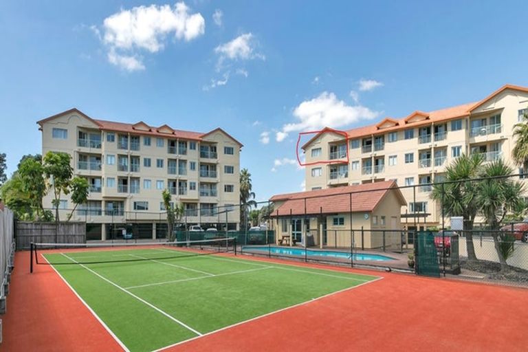 Photo of property in Ellerslie Court, 2/3c Harrison Road, Mount Wellington, Auckland, 1060