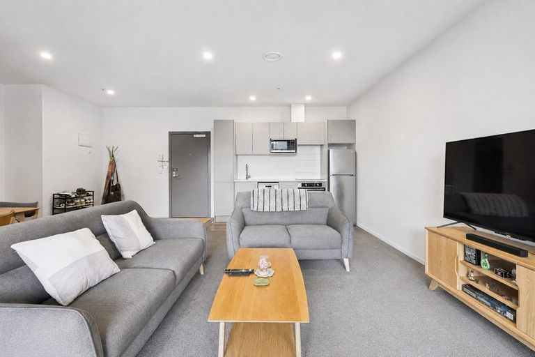 Photo of property in Wyndham Gardens Apartments, 30 Red Oaks Drive, Frankton, Queenstown, 9300