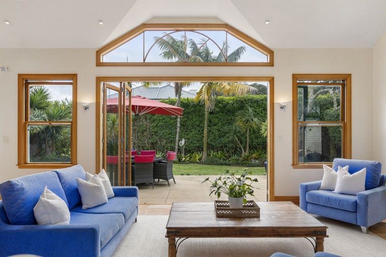 Photo of property in 5 Huia Street, Devonport, Auckland, 0624