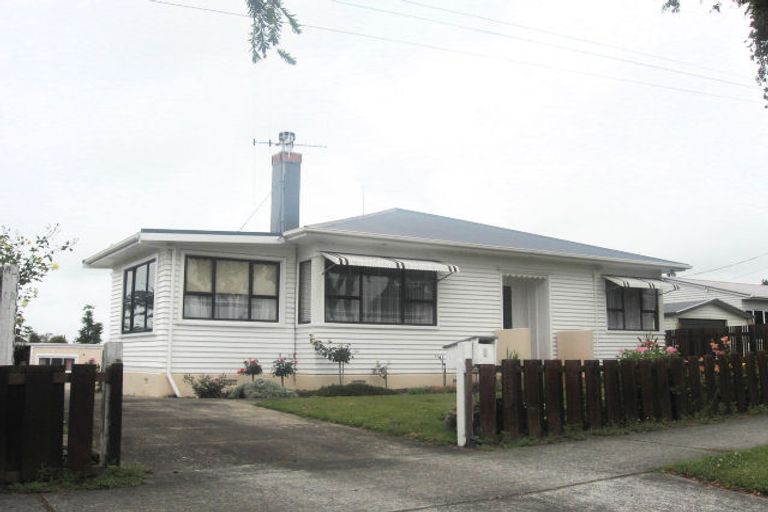 Photo of property in 6 Cameron Road, Te Puke, 3119