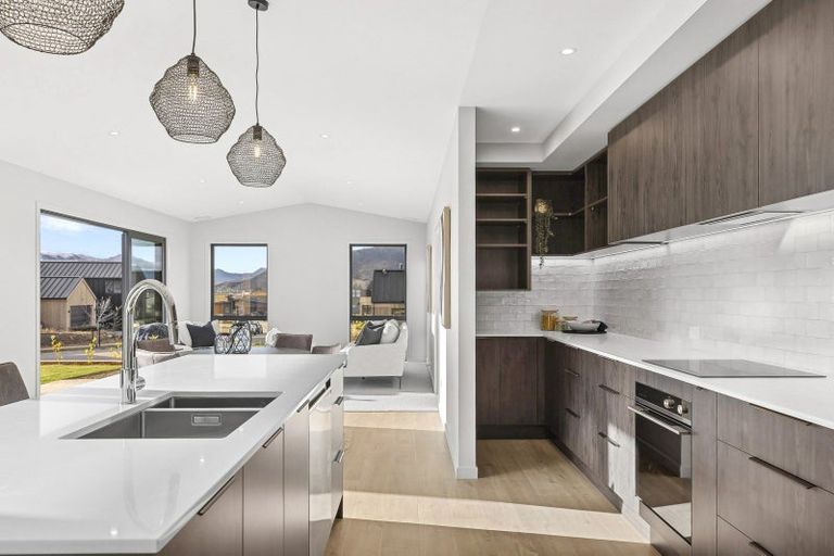 Photo of property in 14a Marjon Drive, Wanaka, 9305