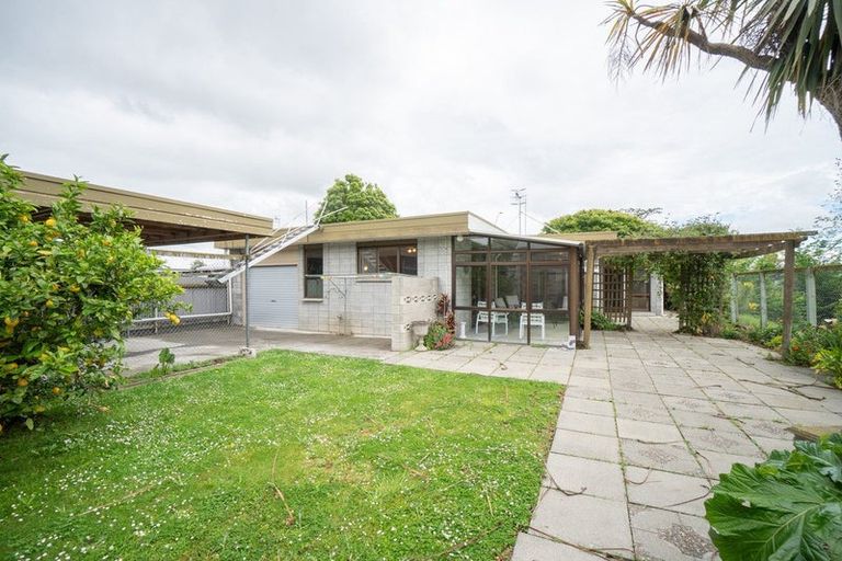 Photo of property in 19 Fitzroy Street, Terrace End, Palmerston North, 4410