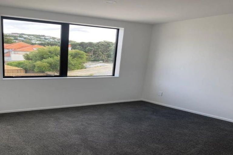 Photo of property in 16 Inglis Street, Seatoun, Wellington, 6022