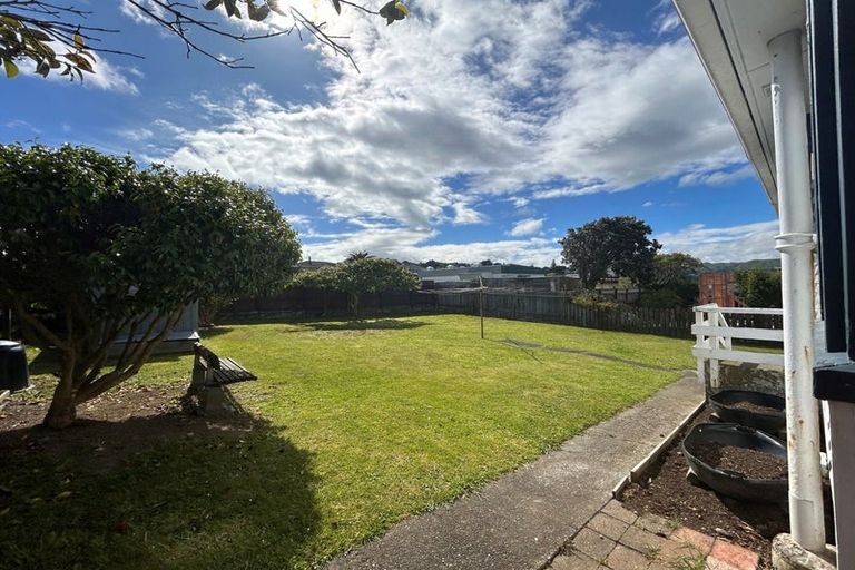 Photo of property in 45 Main Road, Titahi Bay, Porirua, 5022