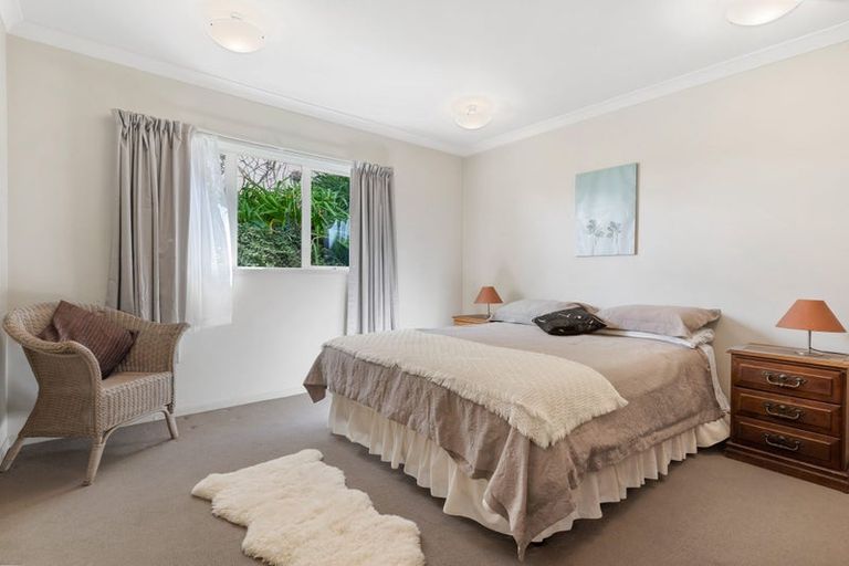 Photo of property in 1442 Whangaparaoa Road, Army Bay, Whangaparaoa, 0930
