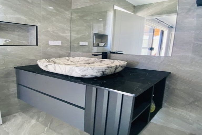 Photo of property in 47a Murphys Road, Totara Park, Auckland, 2019